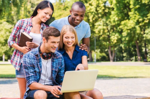 Tuyen-sinh-du-hoc-nghe-duc