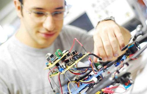 Ngành điện và điện tử tại Đức 