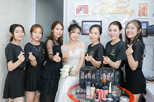 khóa học trang điểm cô dâu tại Thái Bình khóa học trang điểm cô dâu tại Thái Bình